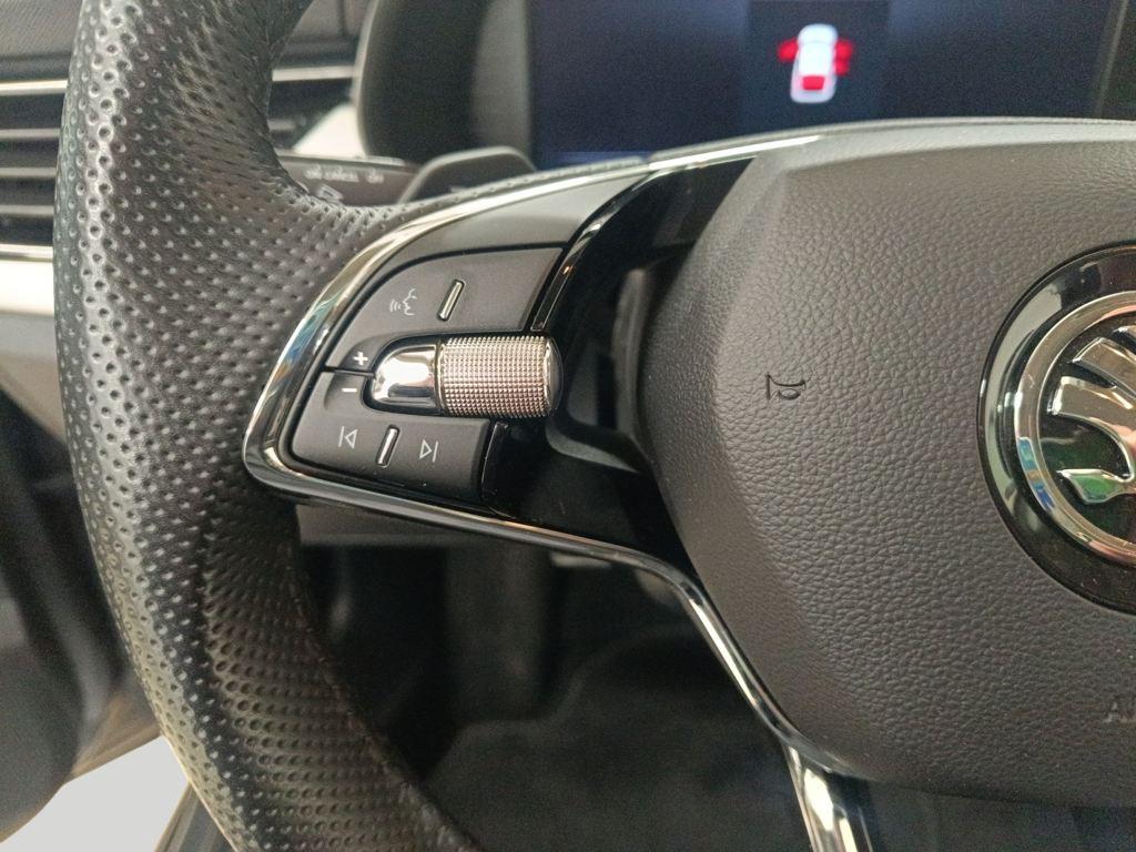 Skoda Kamiq 1.5 TSI Ambition DSG 110 kW (150 CV) - 9