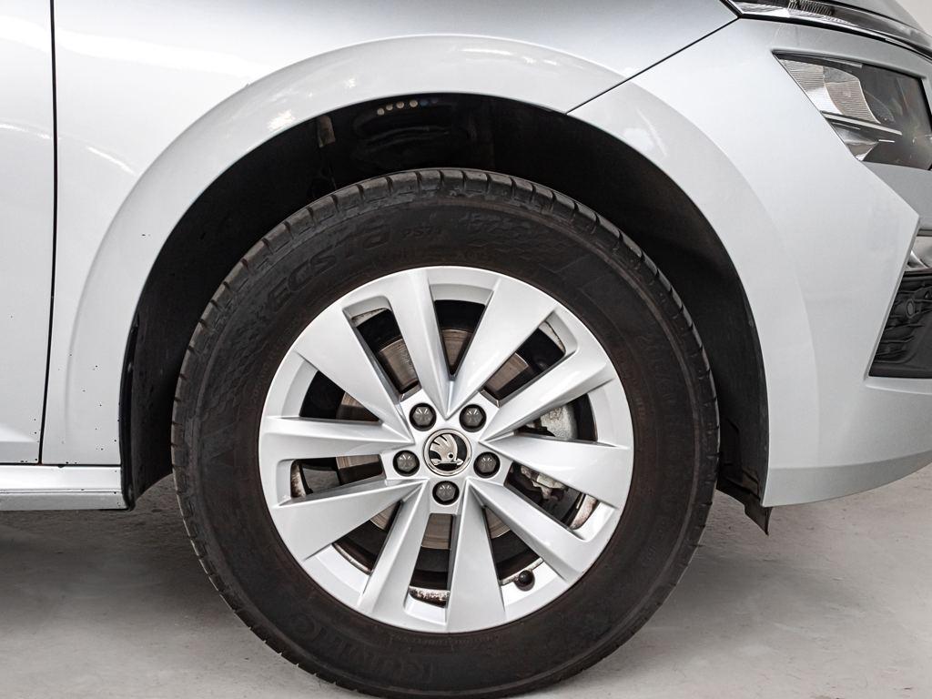 Skoda Kamiq 1.0 TSI Selection DSG 85 kW (115 CV) - 7