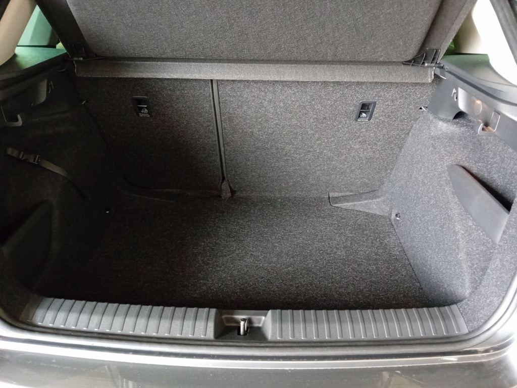 Skoda Kamiq 1.0 TSI Selection DSG 85 kW (115 CV) - 6