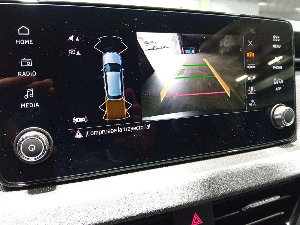 Skoda Kamiq 1.0 TSI Selection DSG 85 kW (115 CV) - 9