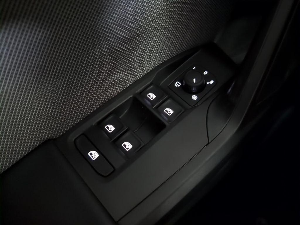 SEAT León 2.0 TDI S&S Style XS 85 kW (115 CV) - 17