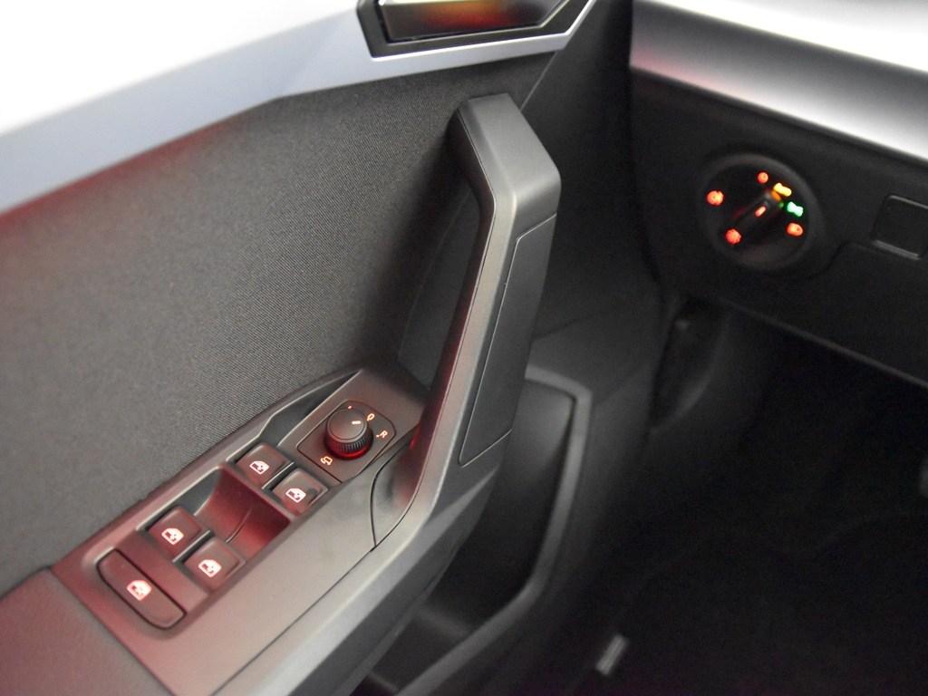 SEAT Arona 1.0 TSI FR Special Edition 85 kW (115 CV) - 18