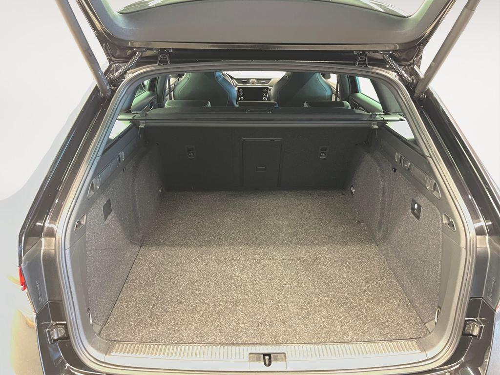 Skoda Superb Combi 1.4 TSI iV P-HEV SportLine DSG 160 kW (218 CV) - 6