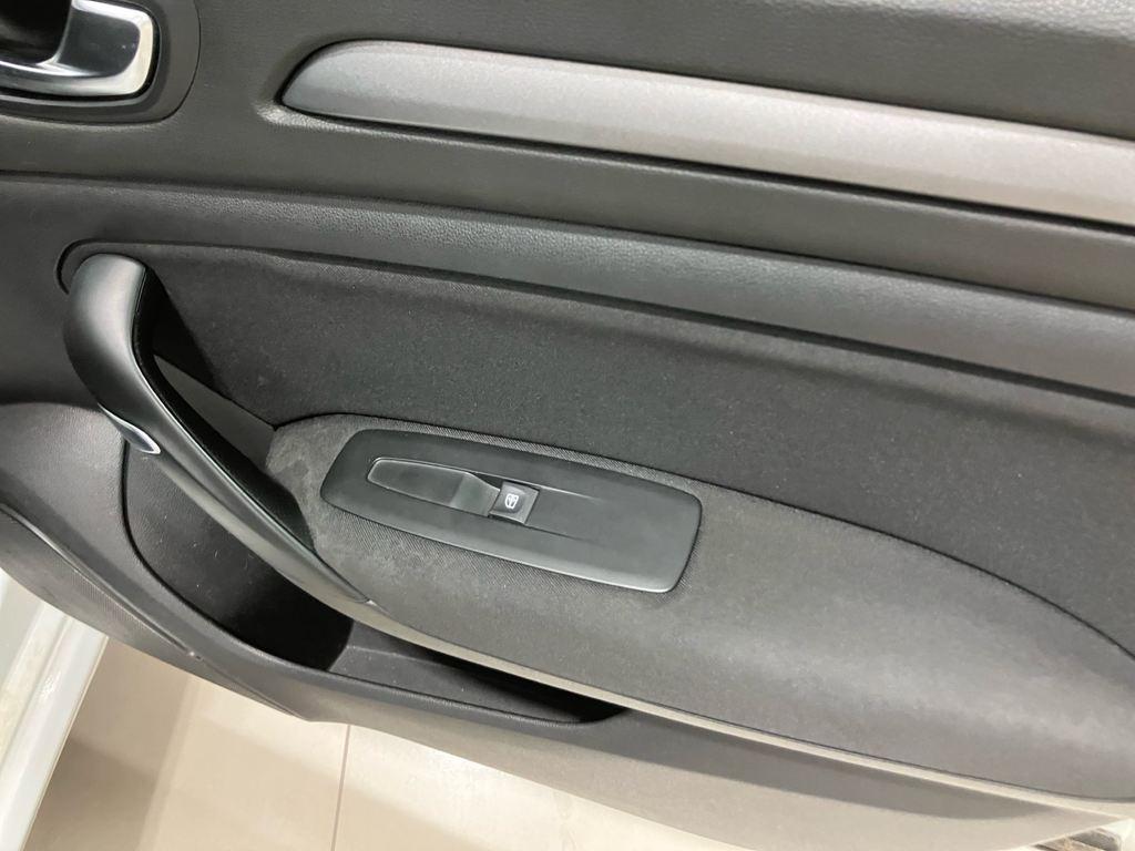 Renault Megane Zen Blue dCi 85 kW (115 CV) EDC - 11