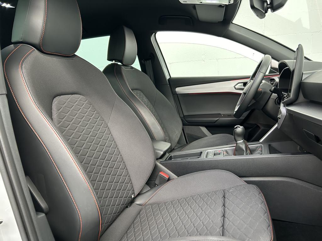 SEAT León 1.5 TSI S&S FR 25 Aniversario 85 kW (116 CV) - 4