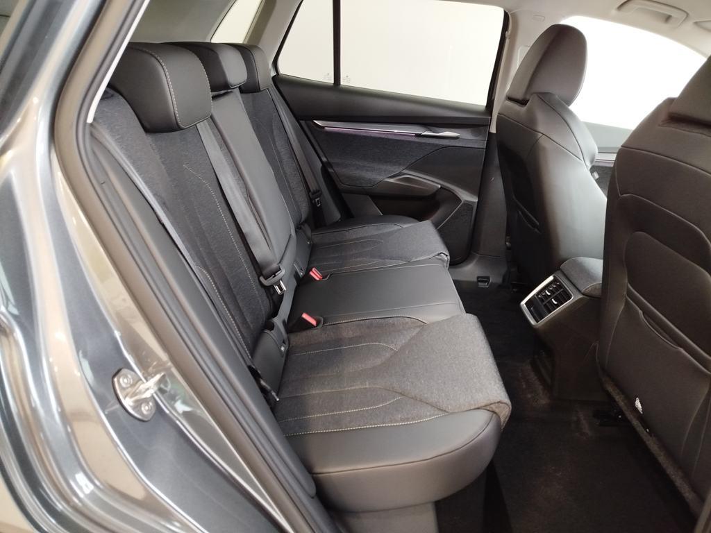 Skoda Elroq 60 63 kWh 150 kW (204 CV) - 5