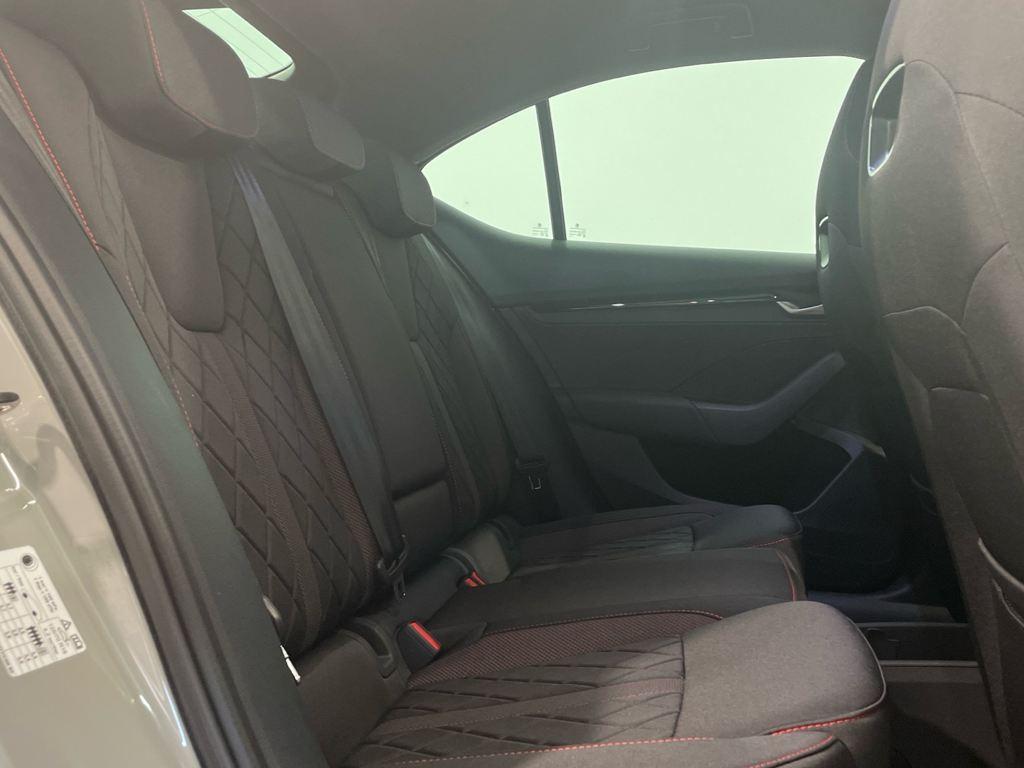 Skoda Octavia 2.0 TSI RS DSG 195 kW (265 CV) - 5