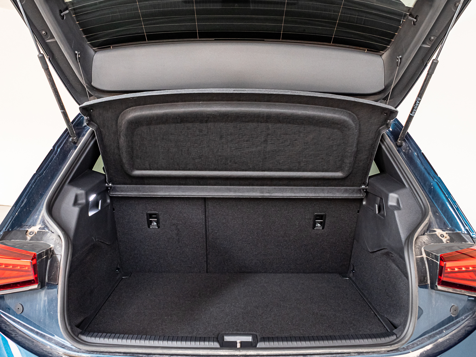 CUPRA Born 59kWh E-Boost Pack 170 kW (231 CV) - 6