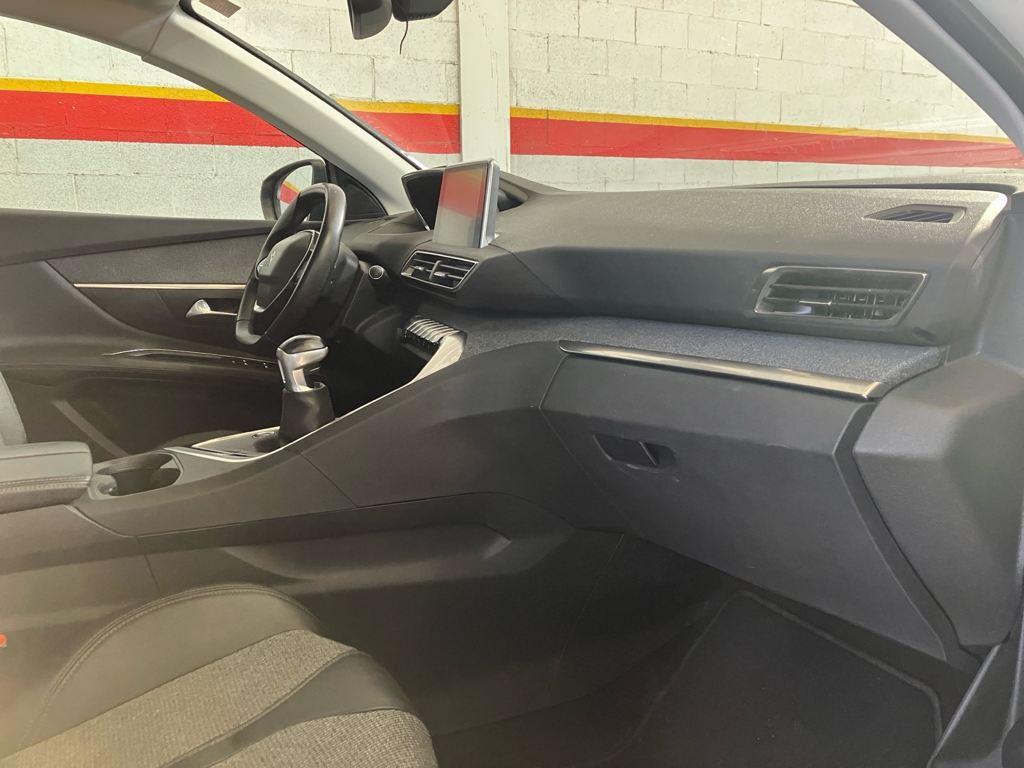 Peugeot 3008 PureTech 130 S&S Allure 96 kW (130 CV) - 16