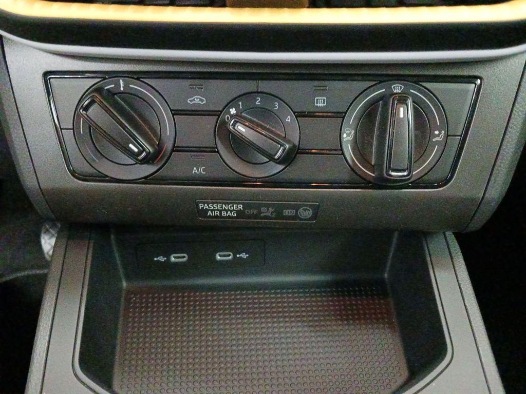 SEAT Ibiza 1.0 MPI Reference Salta 59 kW (80 CV) - 9