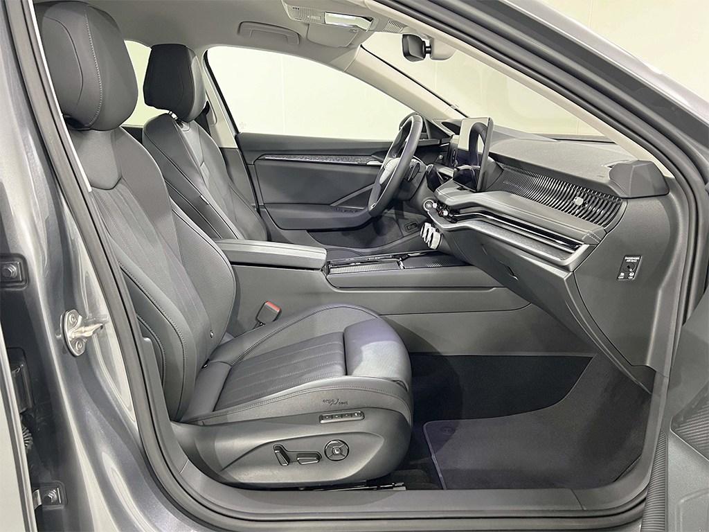 Skoda Superb 2.0 TDI Plus DSG 110 kW (150 CV) - 4