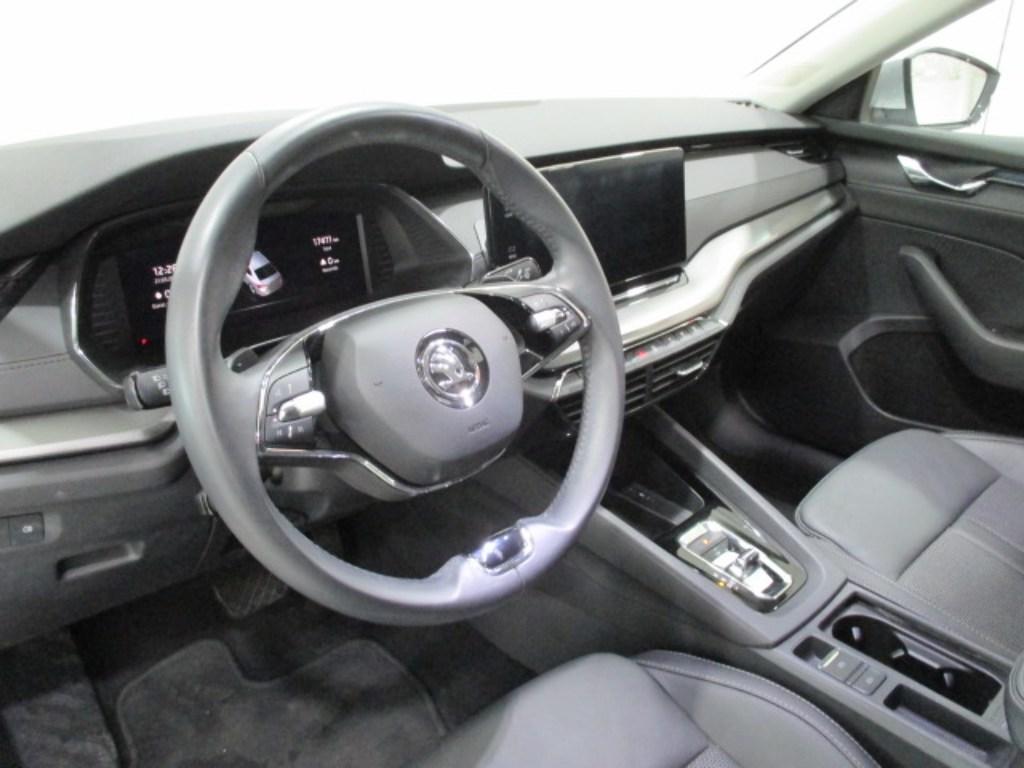 Skoda Octavia 2.0 TDI Ambition DSG 110 kW (150 CV) - 8