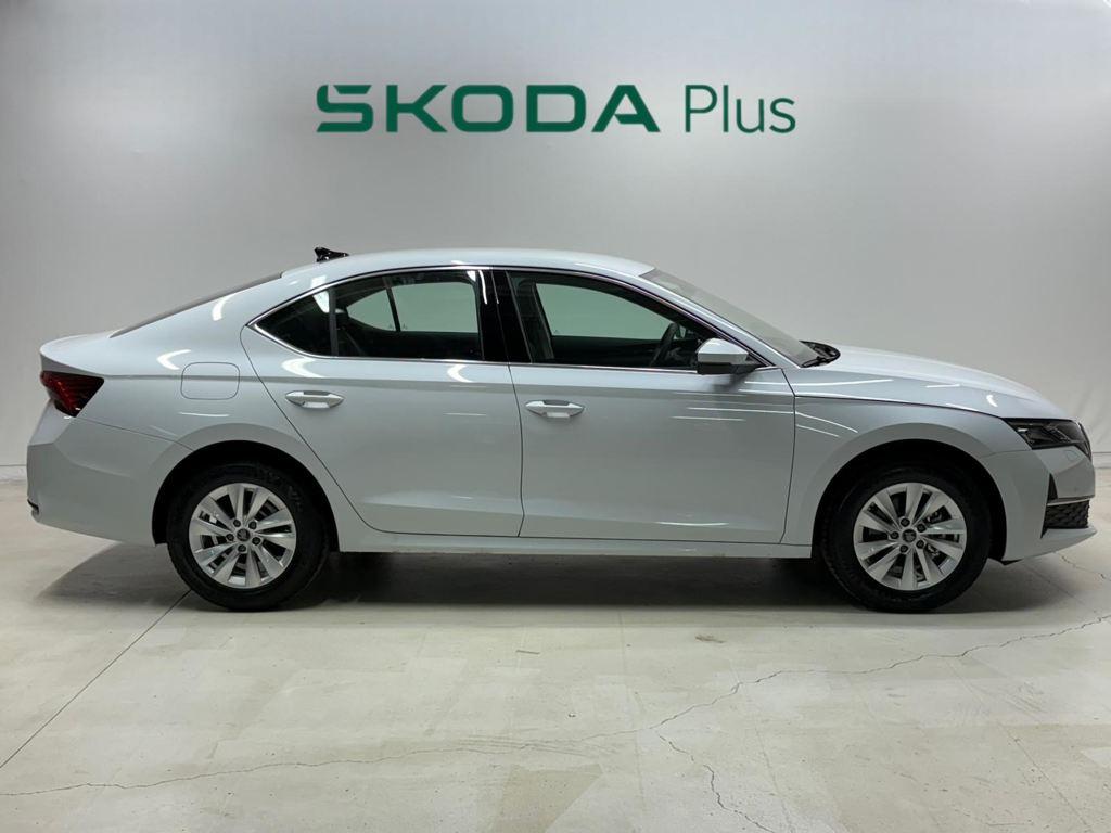 Skoda Octavia 1.5 TSI m-HEV Selection DSG 85 kW (116 CV) - 2
