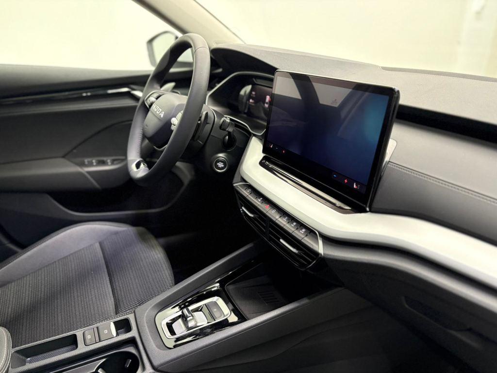 Skoda Octavia 1.5 TSI m-HEV Selection DSG 85 kW (116 CV) - 8