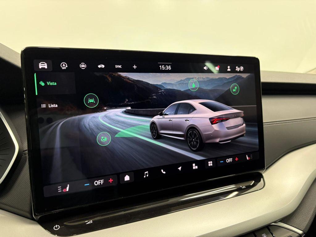 Skoda Octavia 1.5 TSI m-HEV Selection DSG 85 kW (116 CV) - 14