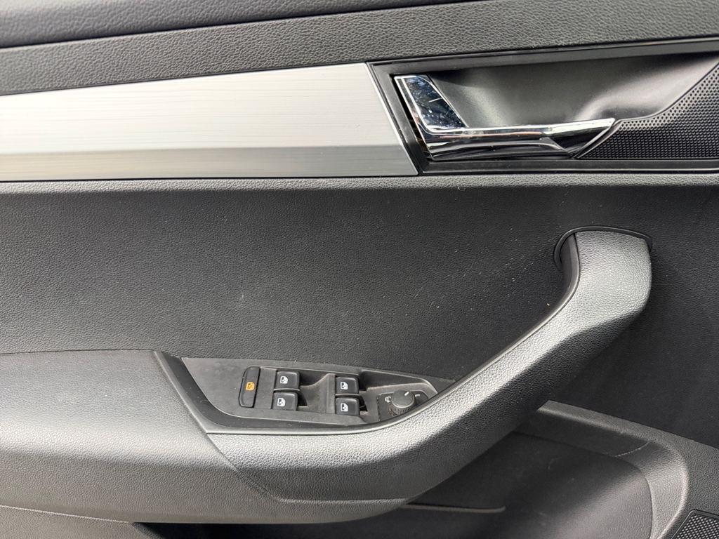 Skoda Karoq 1.0 TSI Ambition 85 kW (115 CV) - 11