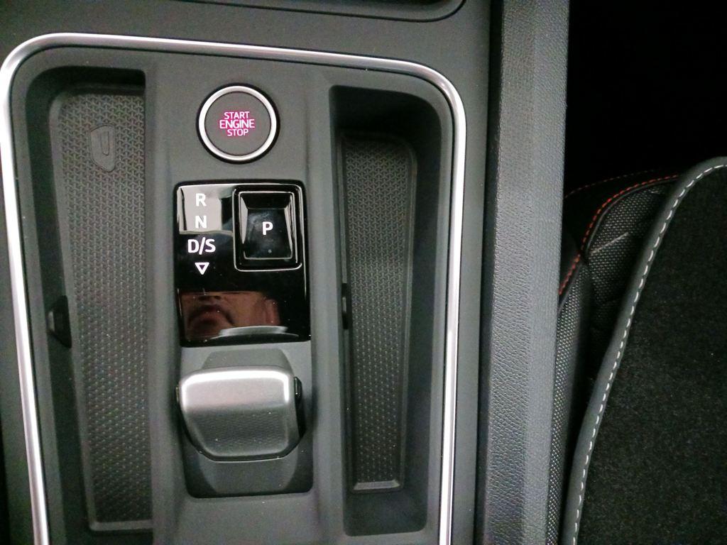 SEAT León 1.5 TSI e-Hybrid FR XM DSG 150 kW (204 CV) - 10