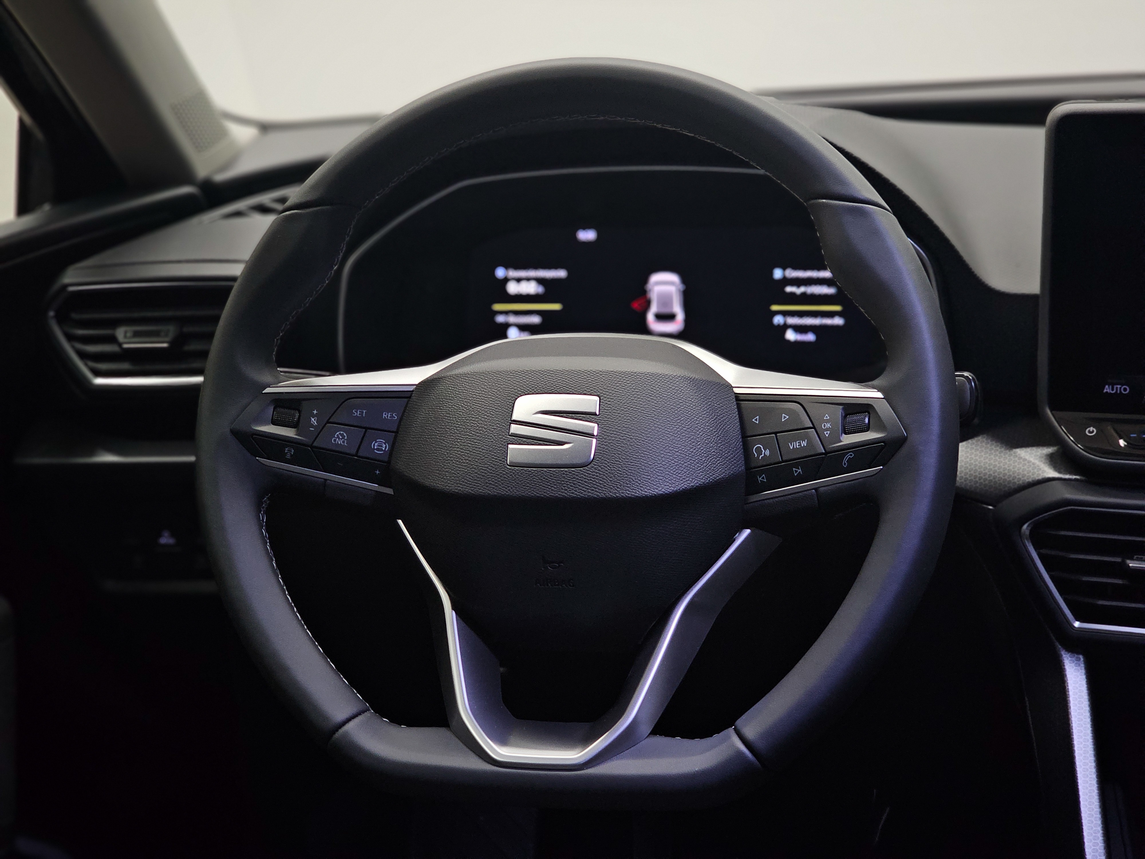 SEAT León 1.5 TSI S&S Style 25 Aniversario 85 kW (116 CV) - 8