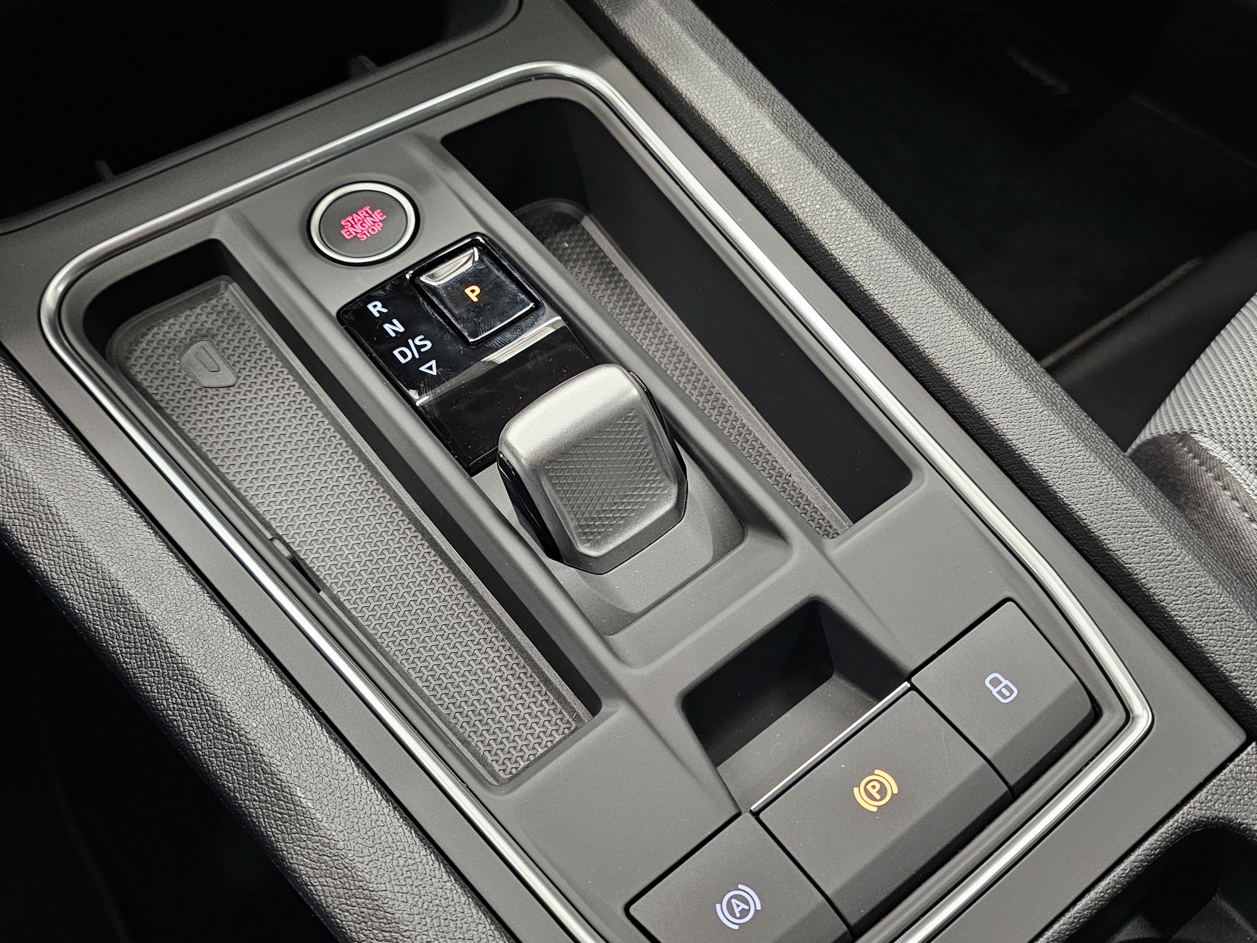 SEAT León 1.5 eTSI Style 25 Aniversario DSG 85 kW (116 CV) - 13