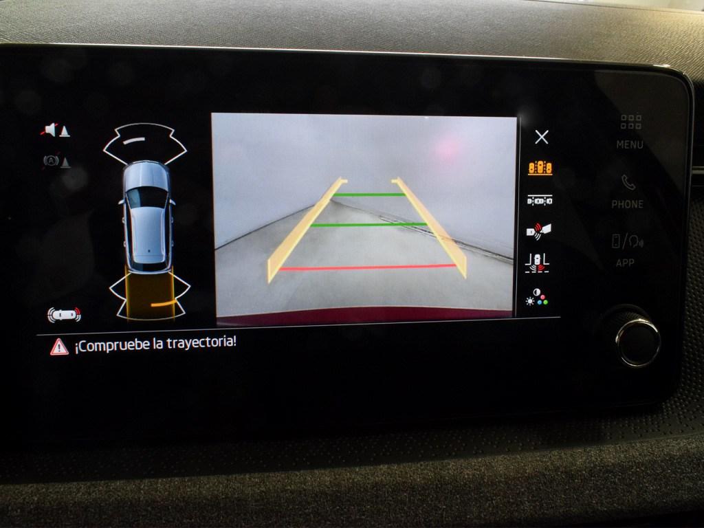 Skoda Kamiq 1.0 TSI Selection DSG 85 kW (115 CV) - 10