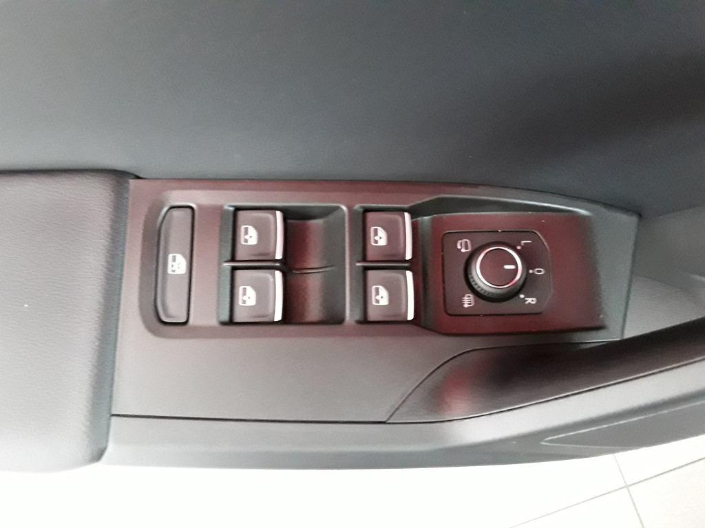 SEAT León 2.0 TDI S&S FR XS DSG 110 kW (150 CV) - 13