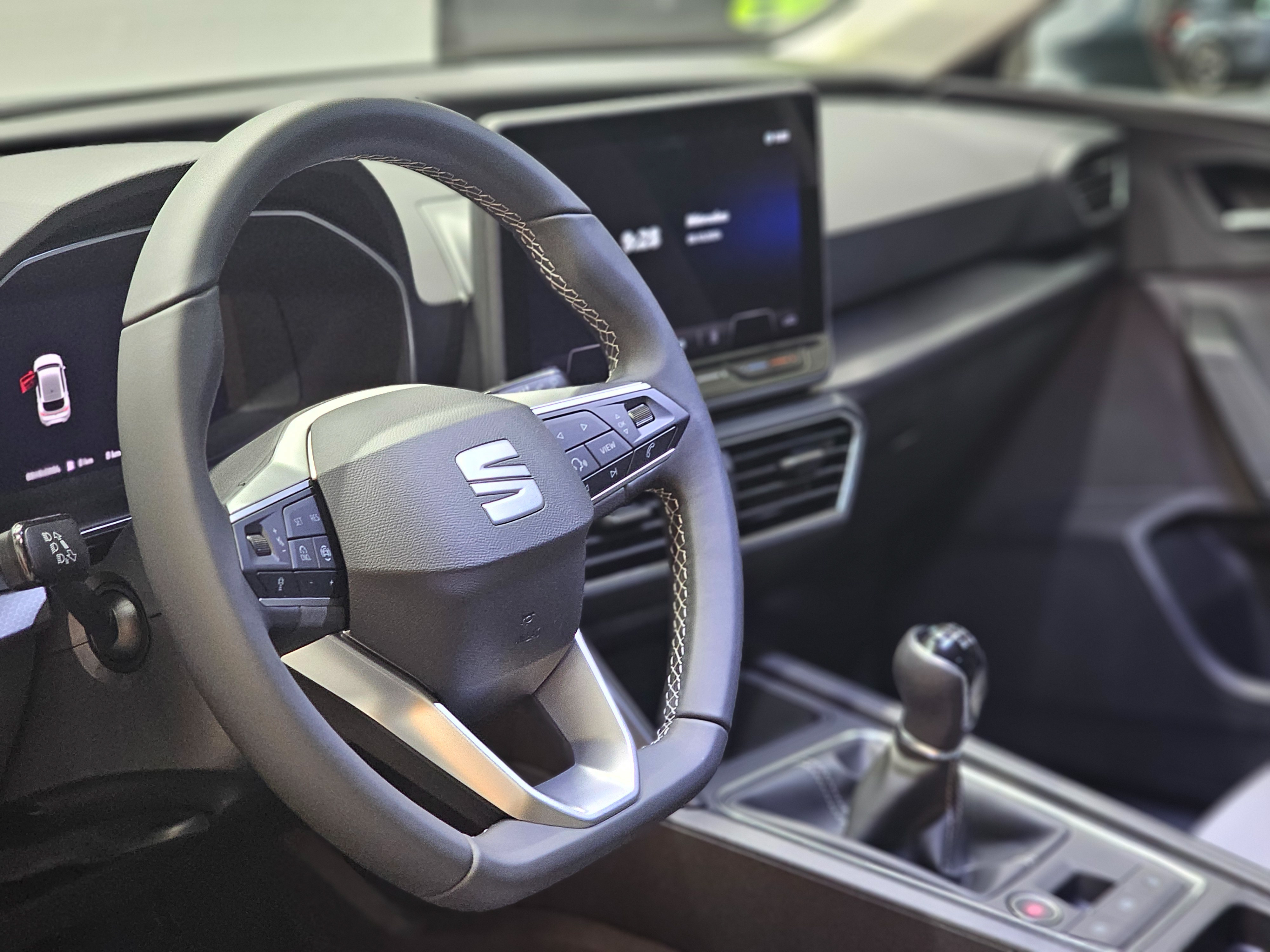 SEAT León 1.5 TSI S&S Style 25 Aniversario 85 kW (116 CV) - 9