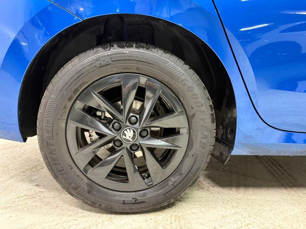 Skoda Fabia 1.0 TSI Selection 70 kW (95 CV) - 7