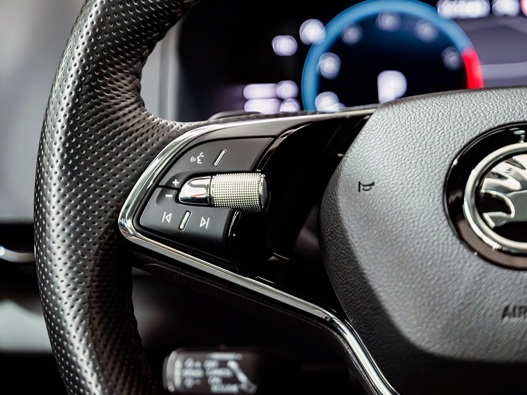 Skoda Karoq 1.5 TSI ACT Style DSG 110 kW (150 CV) - 10