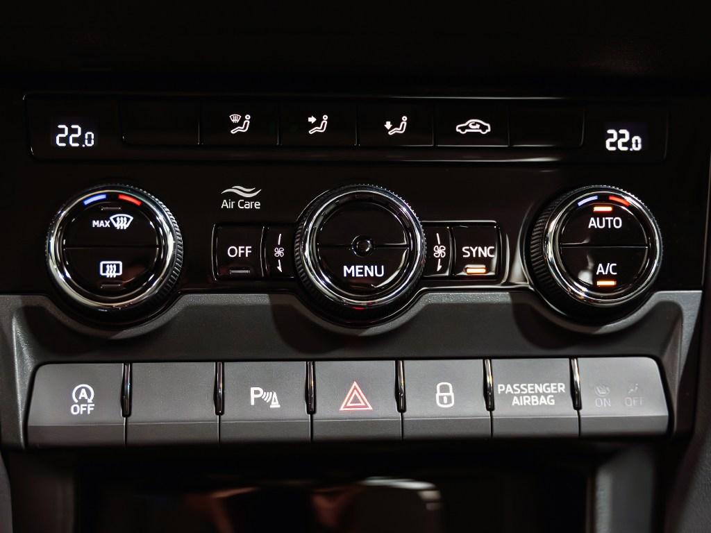 Skoda Karoq 1.5 TSI ACT Style DSG 110 kW (150 CV) - 18