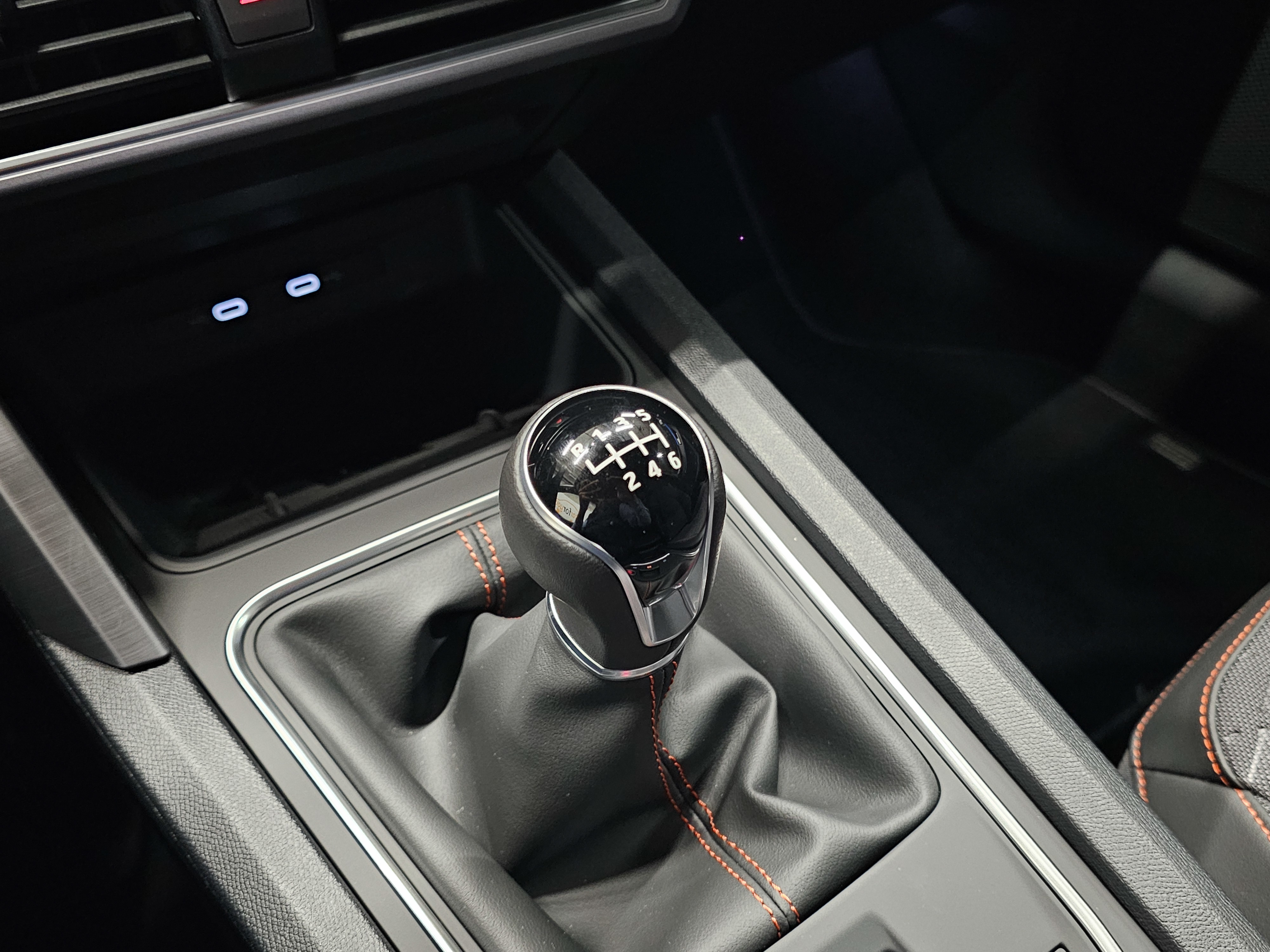 SEAT León 1.5 TSI S&S FR 25 Aniversario 85 kW (116 CV) - 14