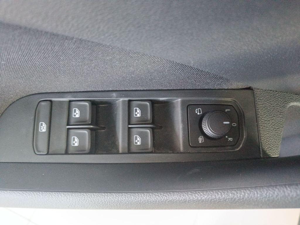 Skoda Kamiq 1.0 TSI Scout 81 kW (110 CV) - 8