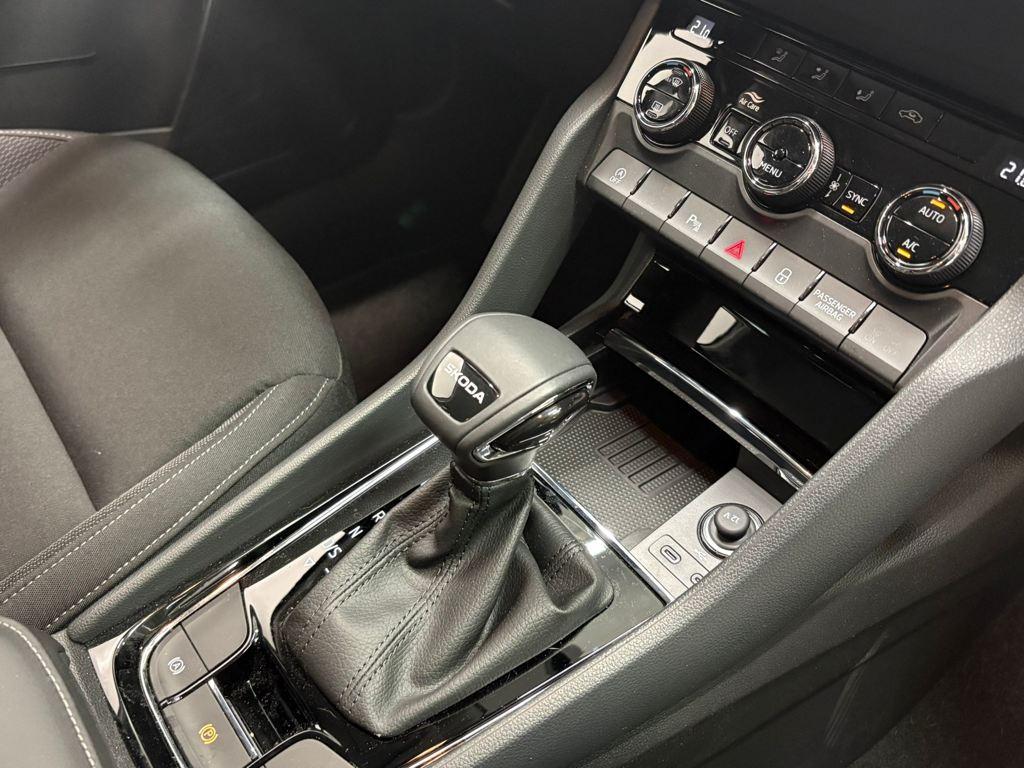 Skoda Karoq 1.5 TSI ACT Selection DSG 110 kW (150 CV) - 11