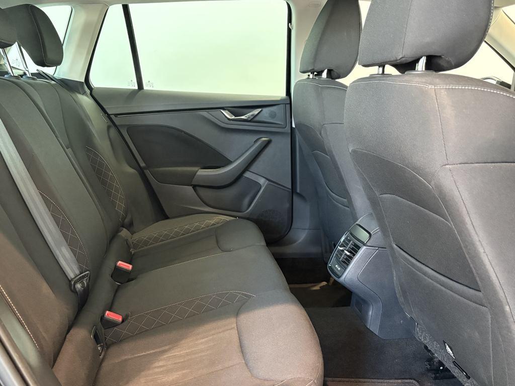 Skoda Kamiq 1.0 TSI Selection DSG 85 kW (115 CV) - 5