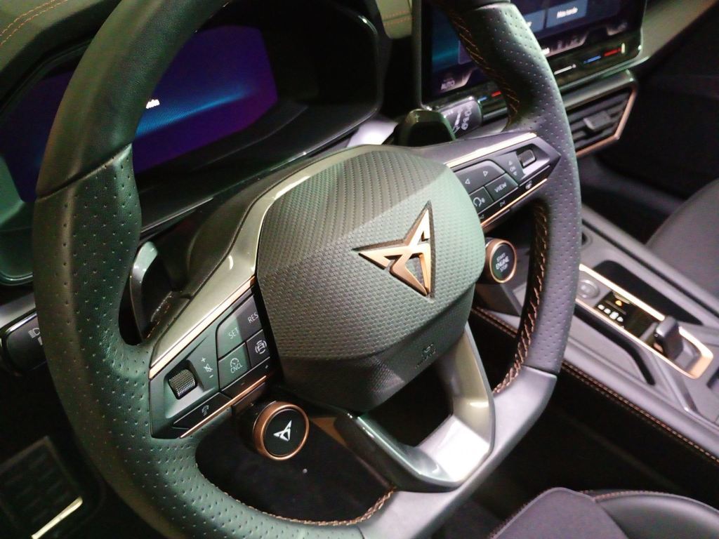 CUPRA Leon Sportstourer 1.5 eTSI DSG 110 kW (150 CV) - 8