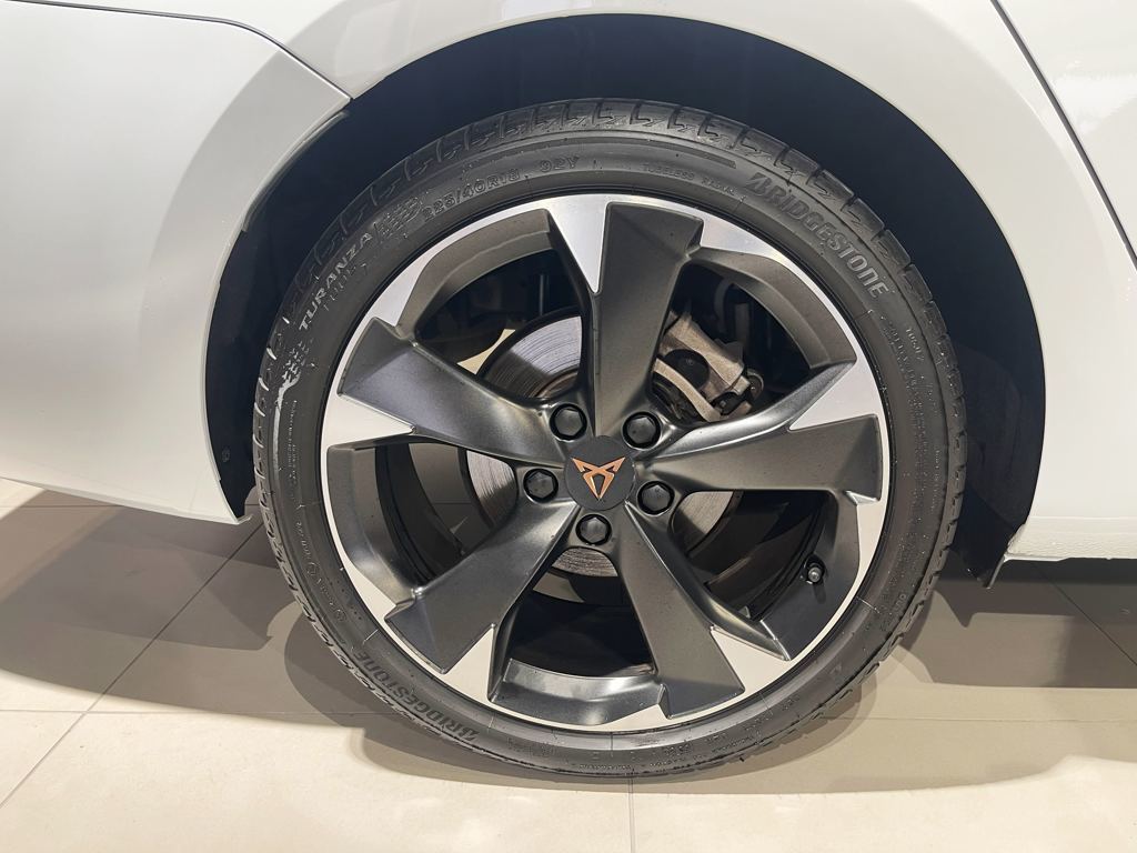 CUPRA Leon Sportstourer 1.5 eTSI DSG 110 kW (150 CV) - 7