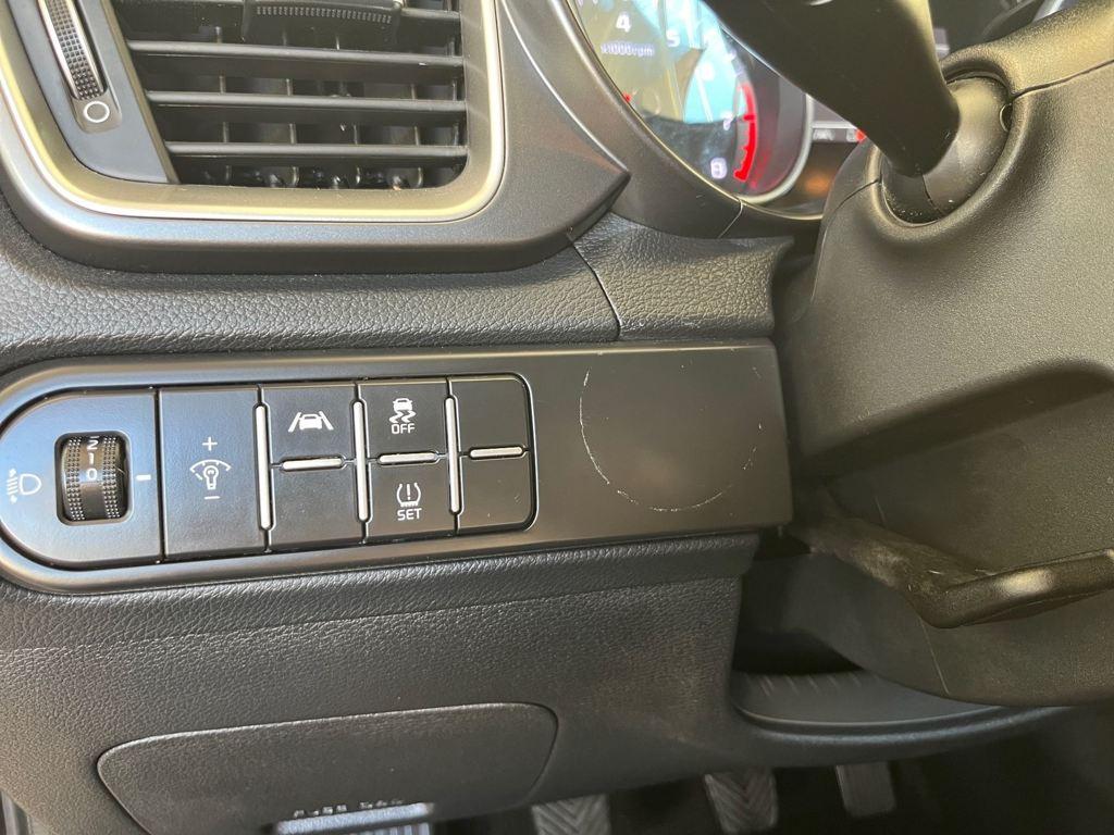 Kia XCeed 1.0 T-GDi Drive 74 kW (100 CV) - 8