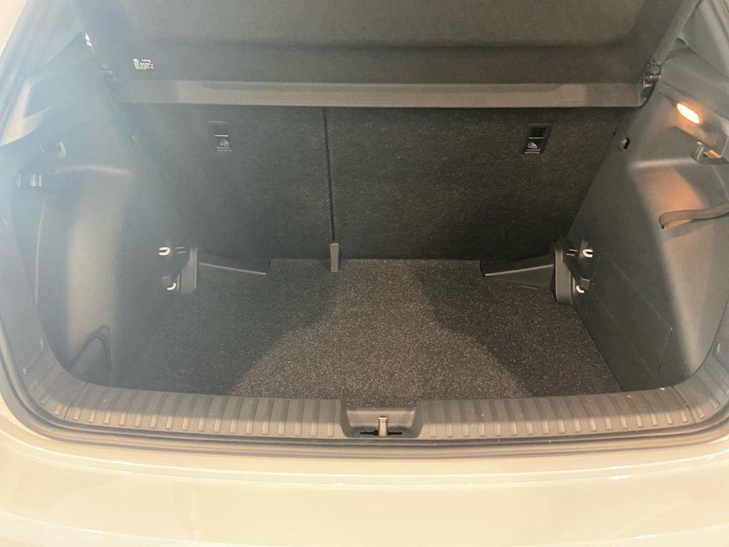 Skoda Fabia 1.0 TSI Design DSG 85 KW (115 CV) - 6