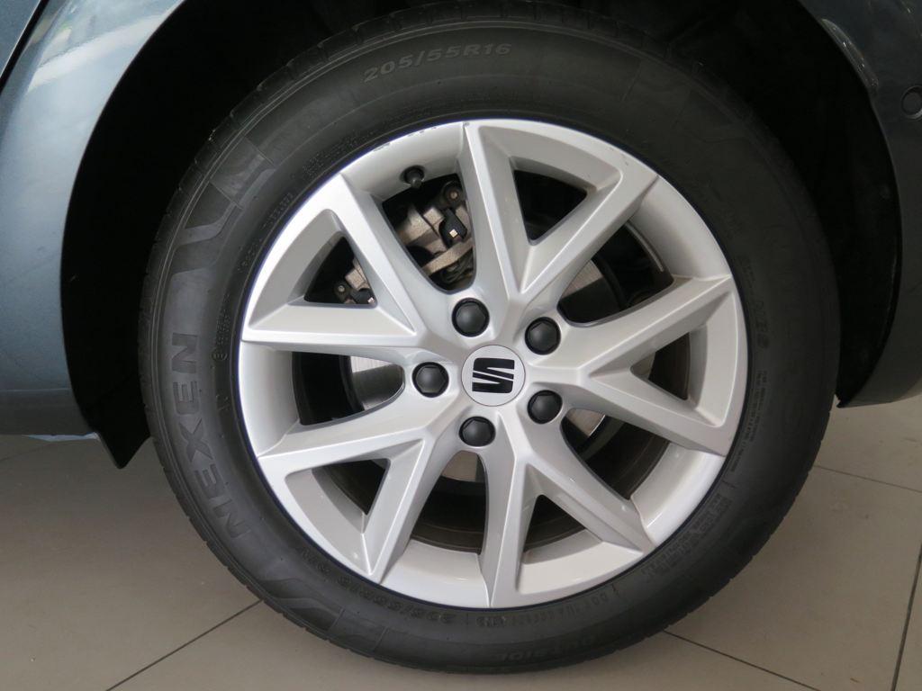 SEAT León 1.0 eTSI S&S Style XL DSG 81 kW (110 CV) - 7