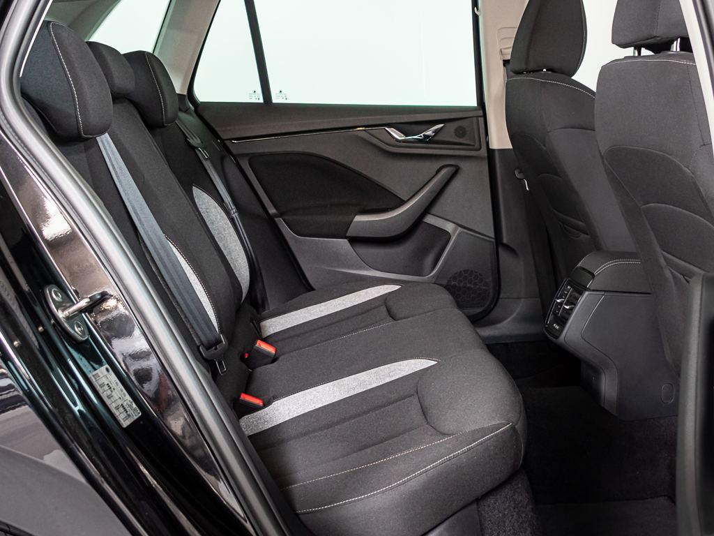 Skoda Kamiq 1.0 TSI Selection DSG 85 kW (115 CV) - 5