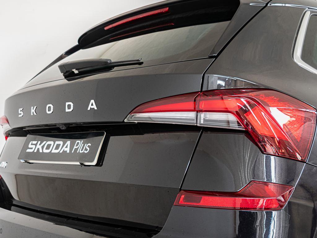 Skoda Kamiq 1.0 TSI Selection DSG 85 kW (115 CV) - 10