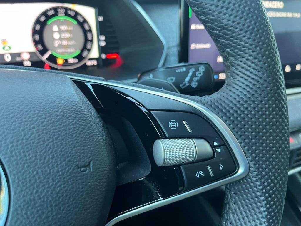 Skoda Octavia Combi 1.5 TSI m-HEV Design DSG 110 kW (150 CV) - 13