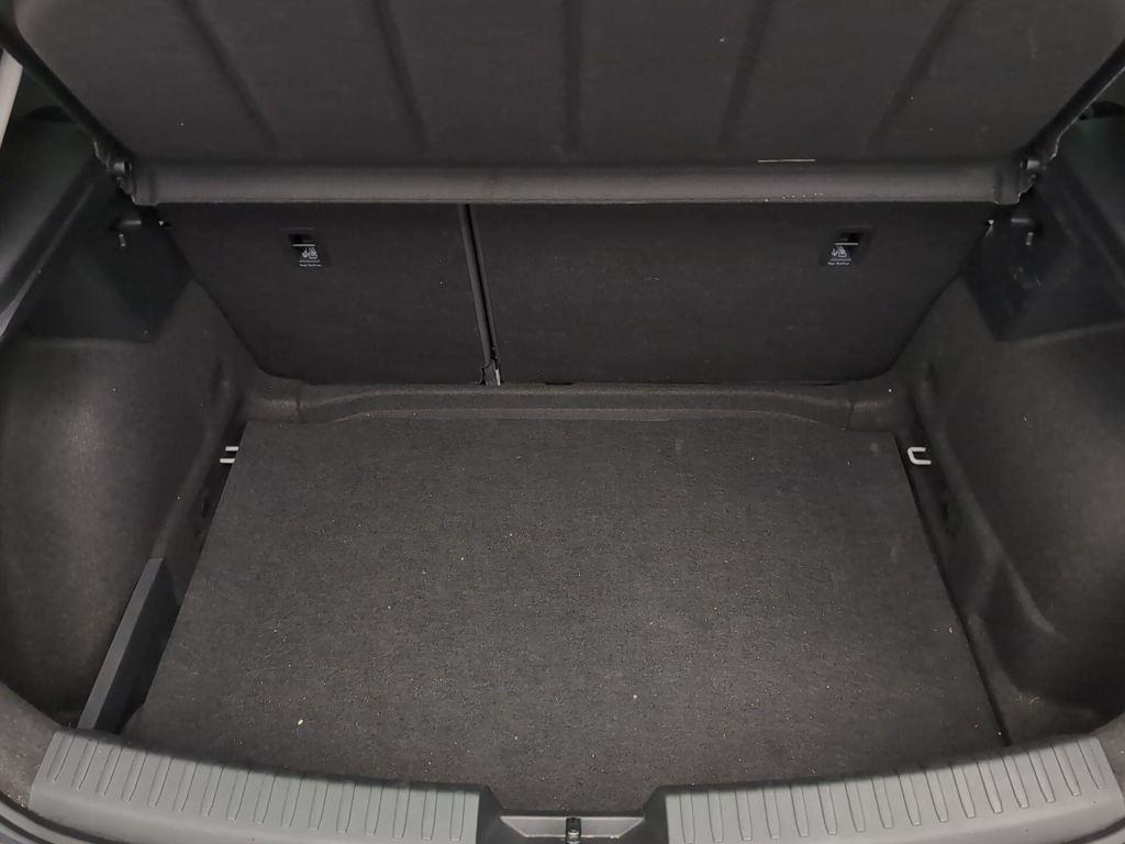 SEAT León 1.5 TSI S&S Style 25 Aniversario 85 kW (116 CV) - 6