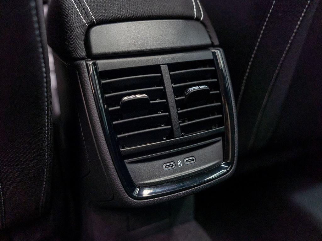 Skoda Kamiq 1.5 TSI Monte Carlo DSG 110 kW (150 CV) - 14