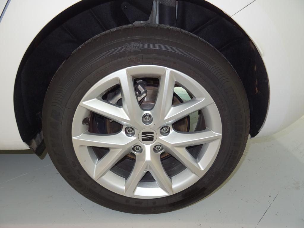 SEAT León 1.0 TSI S&S Style 25 Aniversario 81 kW (110 CV) - 7