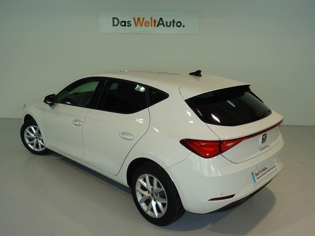 SEAT León 1.0 TSI S&S Style 25 Aniversario 81 kW (110 CV) - 1