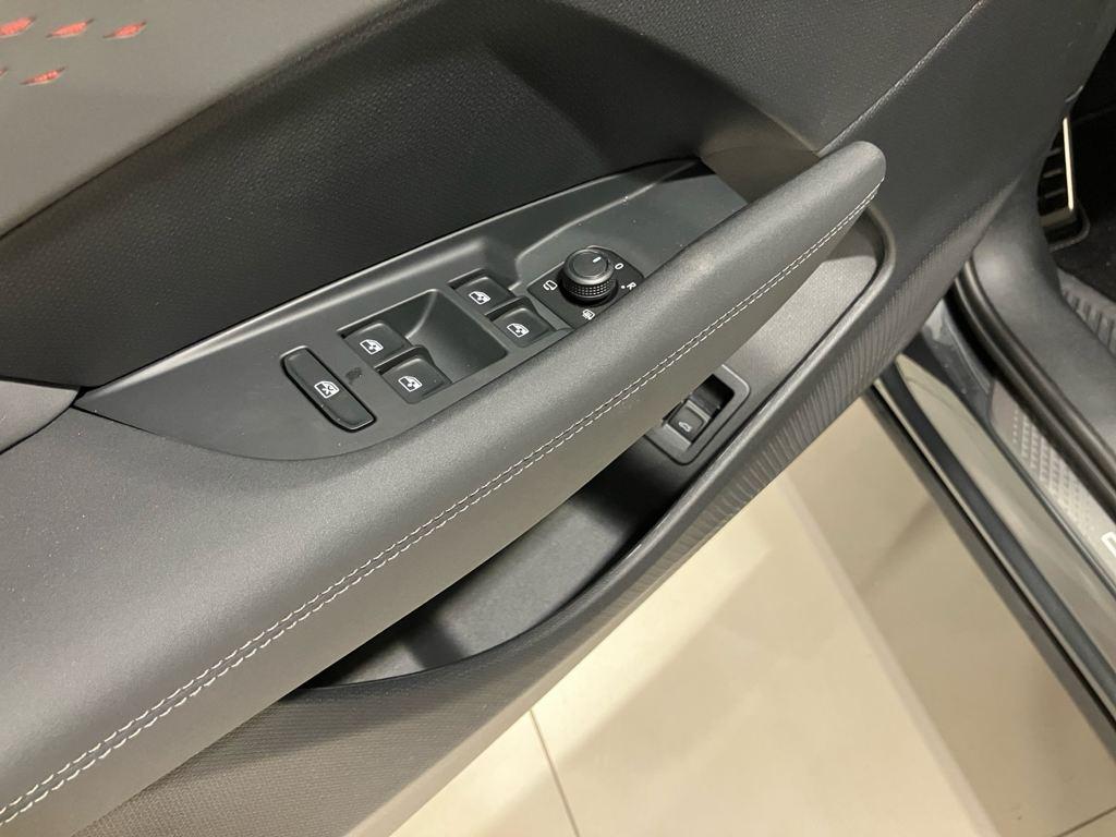 CUPRA Terramar 1.5 TSI e-Hybrid DSG 150 kW (204 CV) - 11