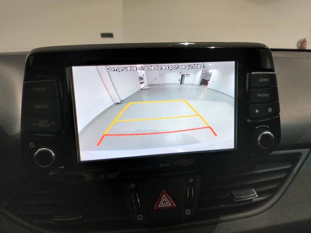 Hyundai i30 1.0 TGDI Essence 88 kW (120 CV) - 14