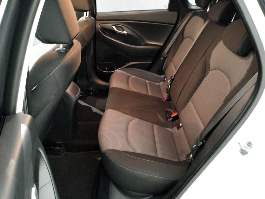 Hyundai i30 1.0 TGDI Essence 88 kW (120 CV) - 18