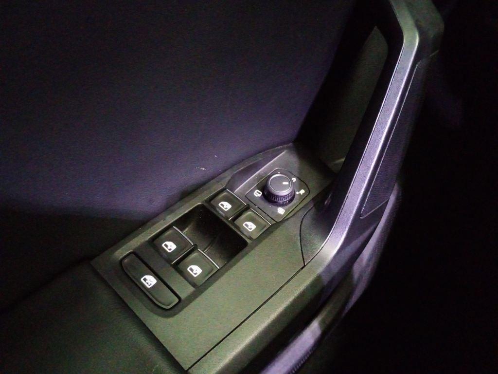 SEAT León 1.5 TSI S&S FR 25 Aniversario 85 kW (116 CV) - 13