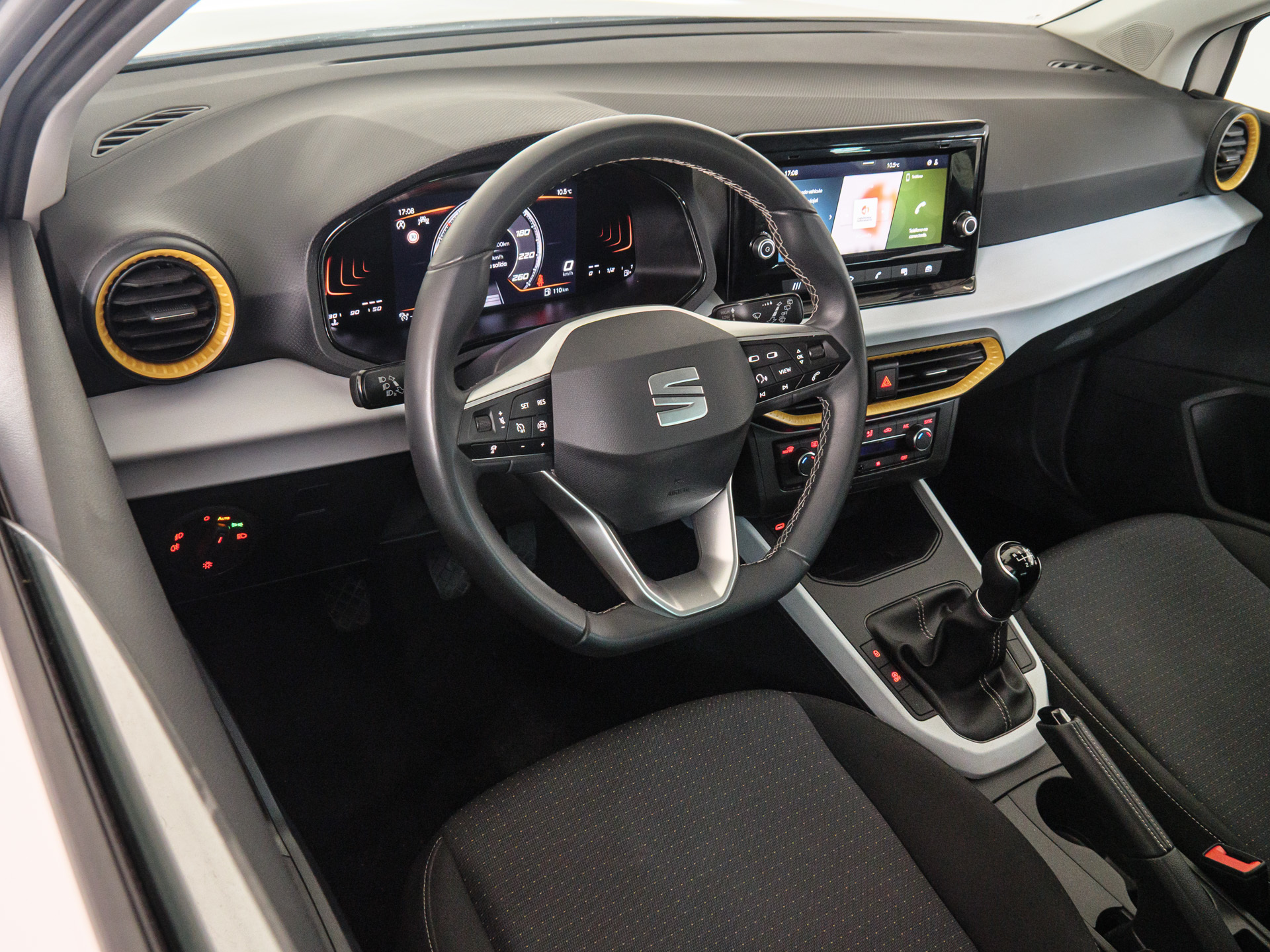 SEAT Arona 1.0 TSI Style XM 85 kW (115 CV) - 14